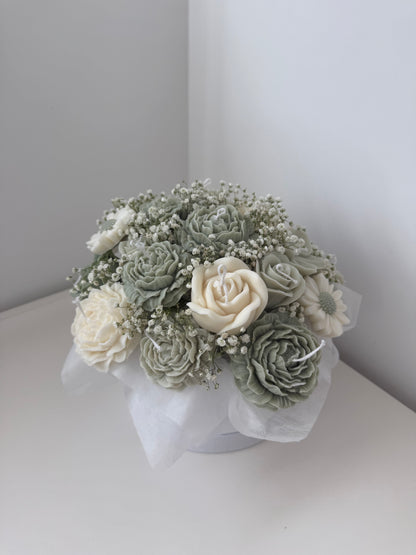 Arreglo floral en caja blanca